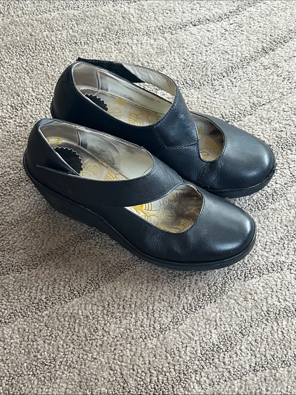 Fly London Yasi Mary Jane Wedge Size 39 Black